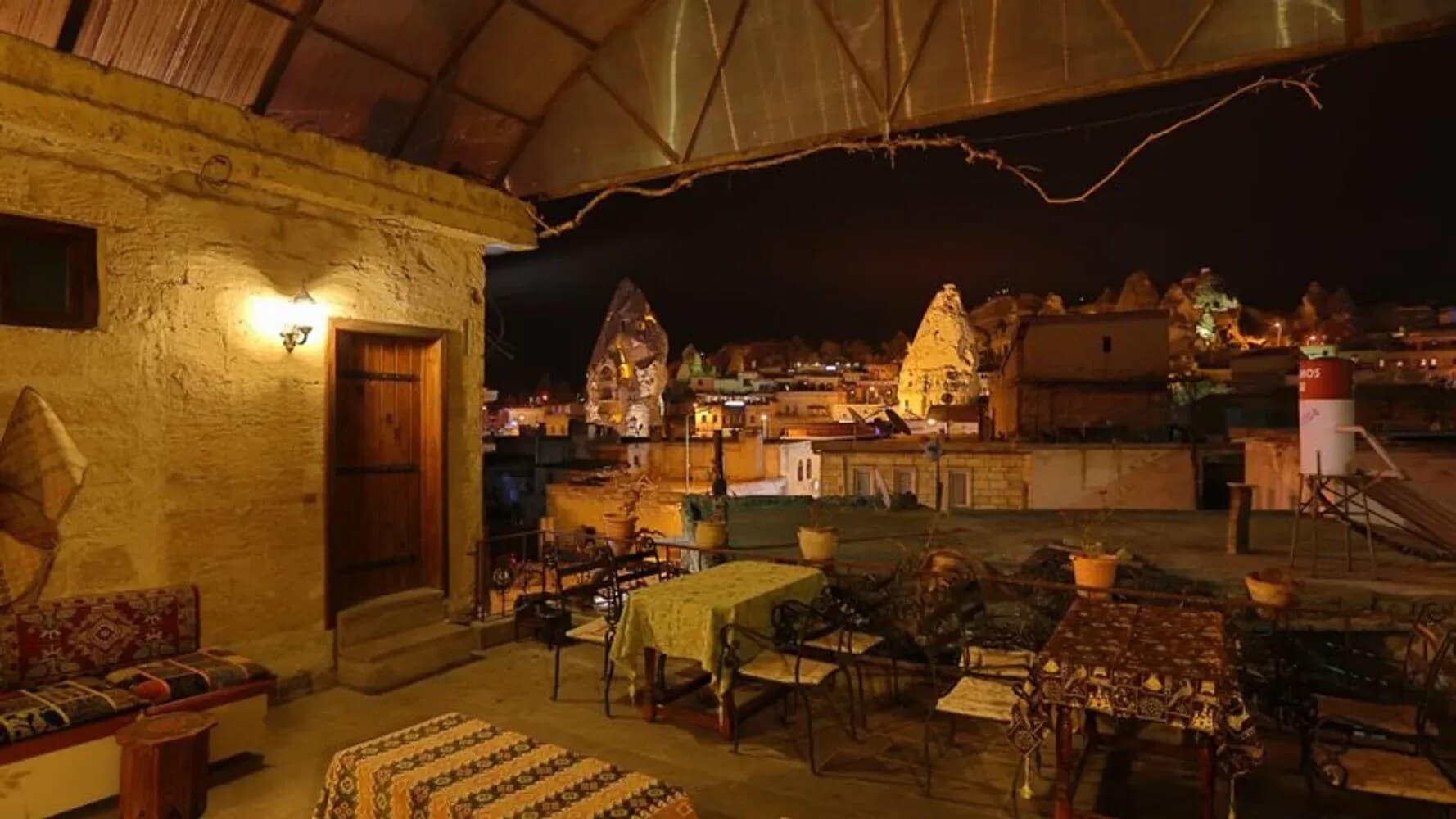 Henna Hotel