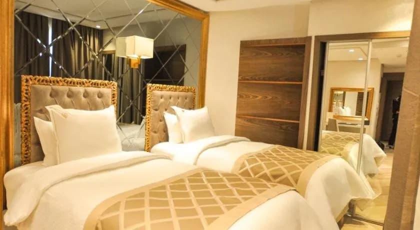 Suite Hotel Casa Diamond 2