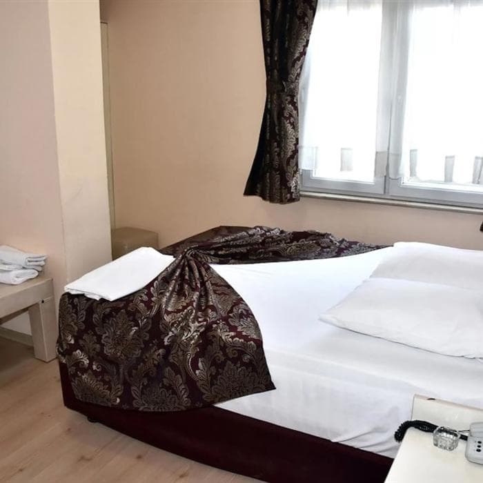 Bade Otel