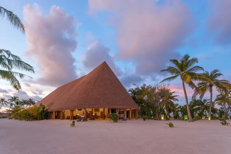 Cinnamon Velifushi Maldives
