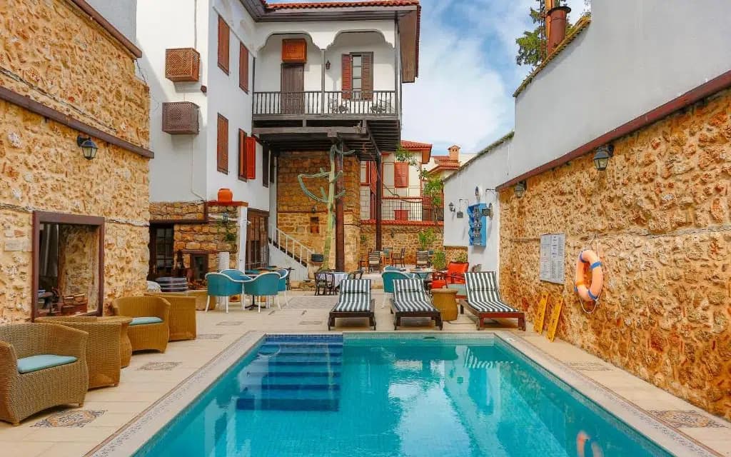 Atelya Art Hotel