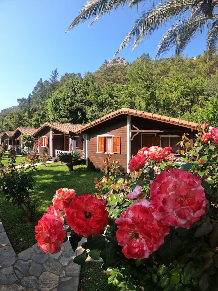 Canada Hotel ve Bungalows