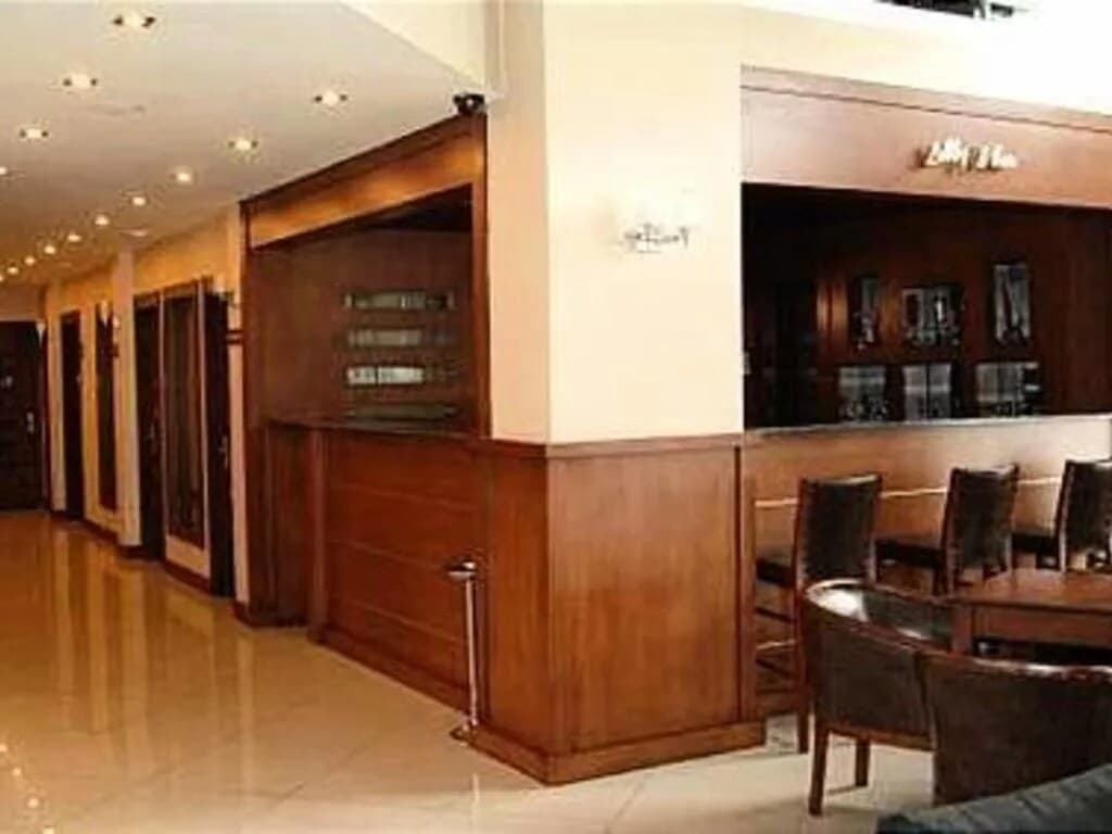 Paluri Hotel