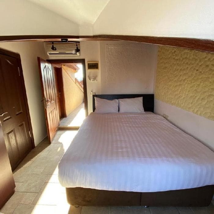 Cicerone Lodge Hotel 5