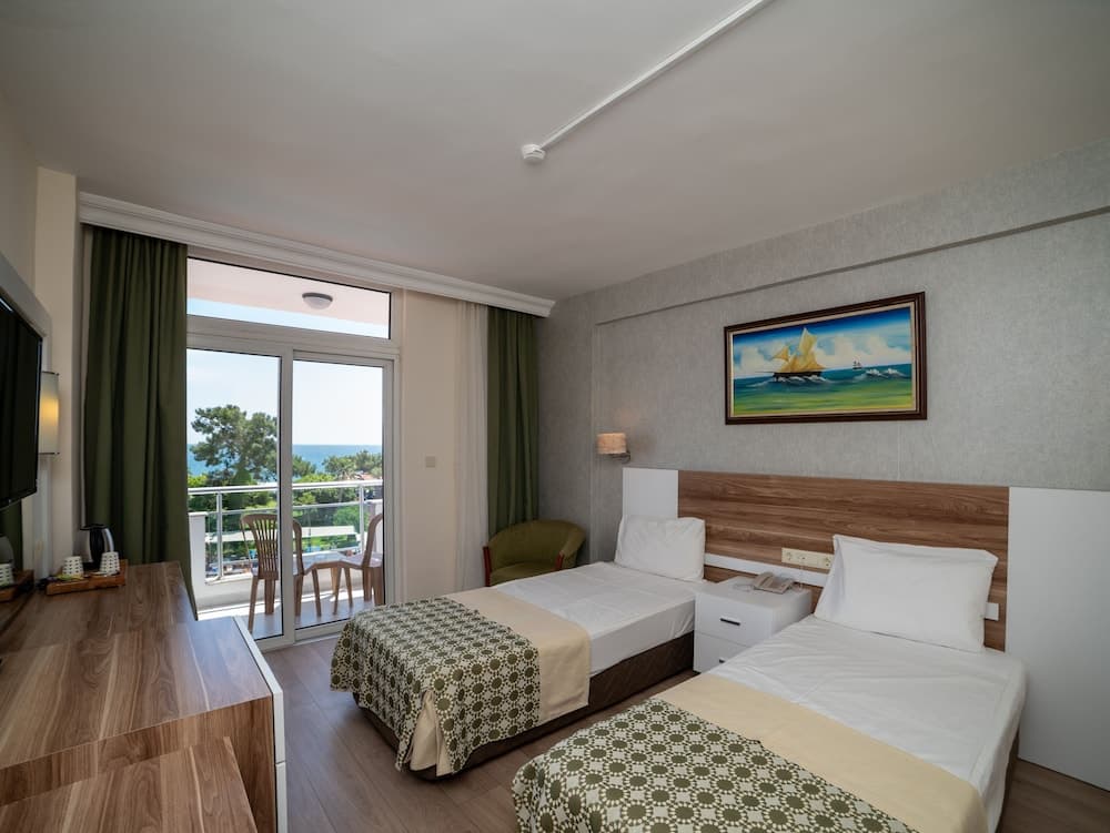 Transatlantik Beach Hotel 5