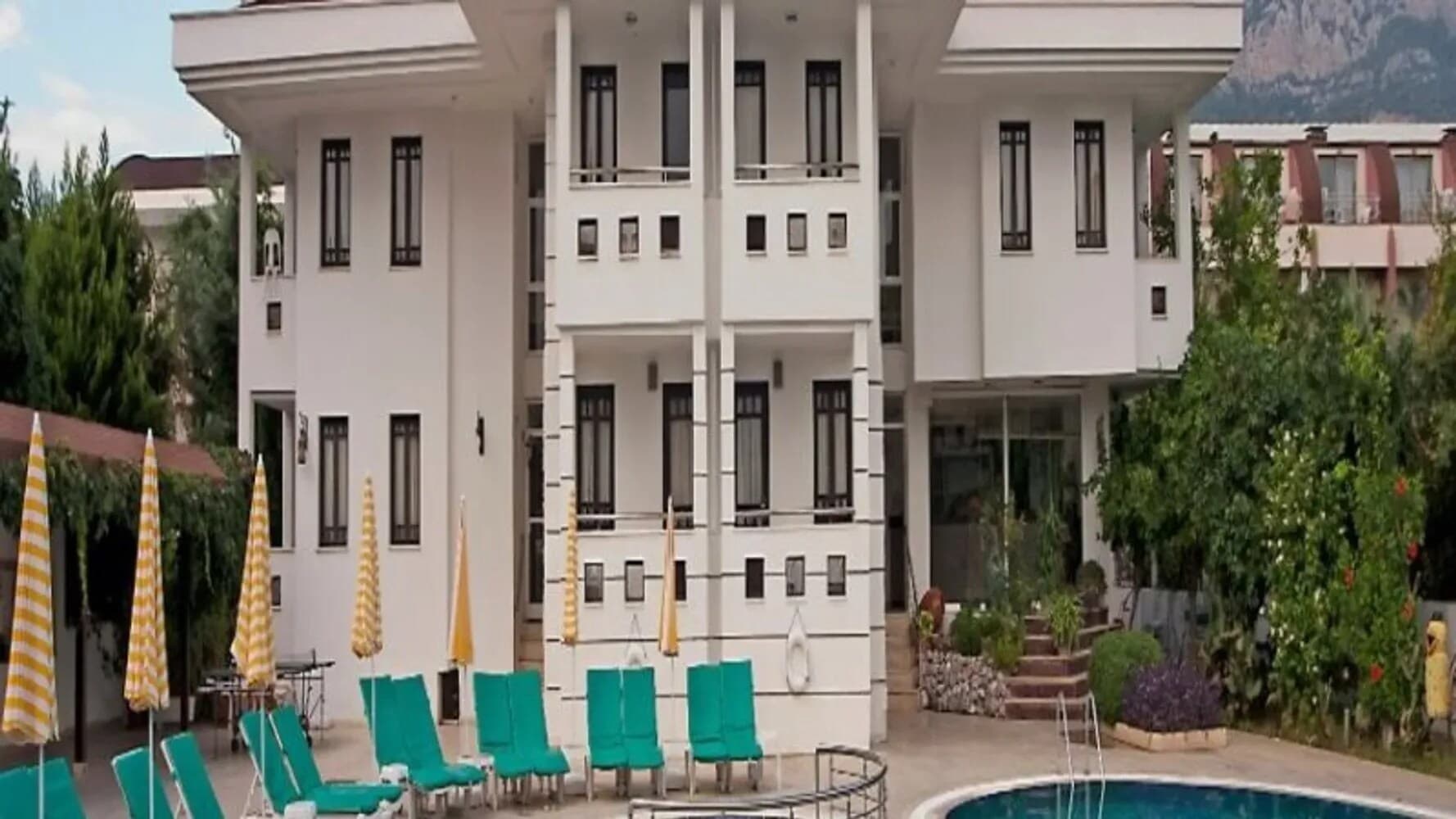 Emily Rose Hotel 3