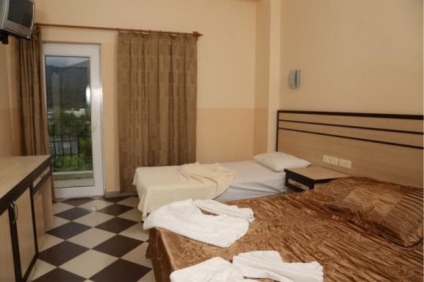 Begonya Hotel 4