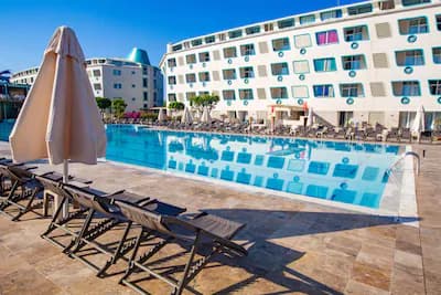 Daima Biz Resort