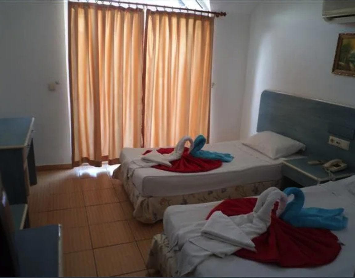 Ares Hotel