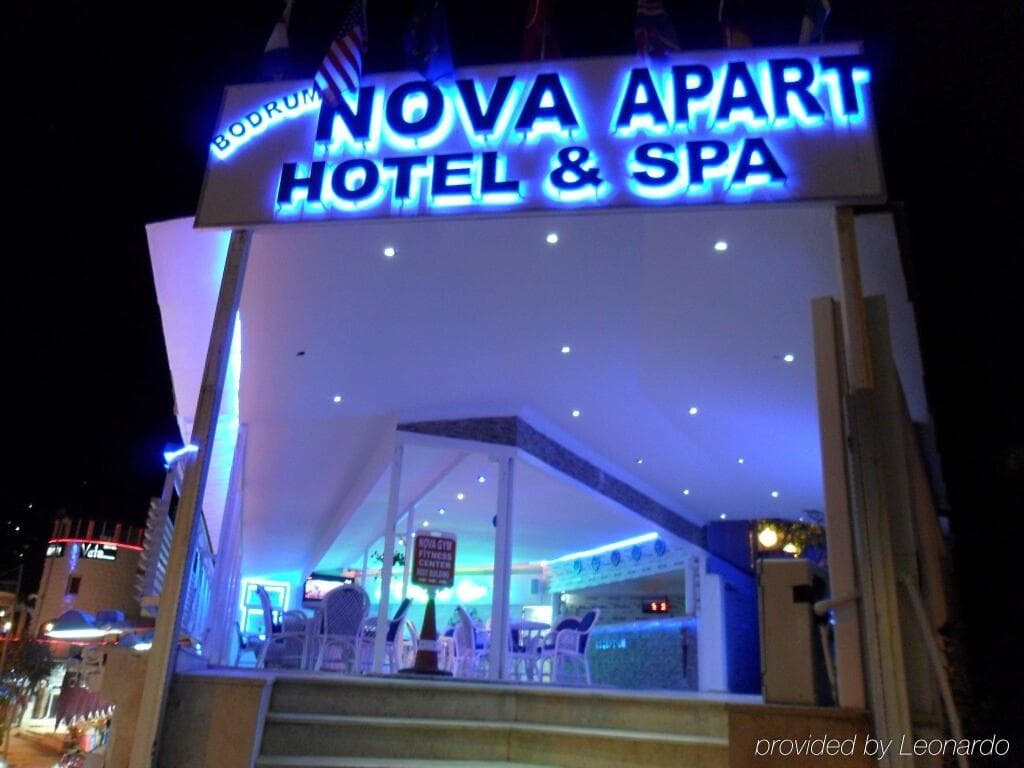 Sky Nova Suites