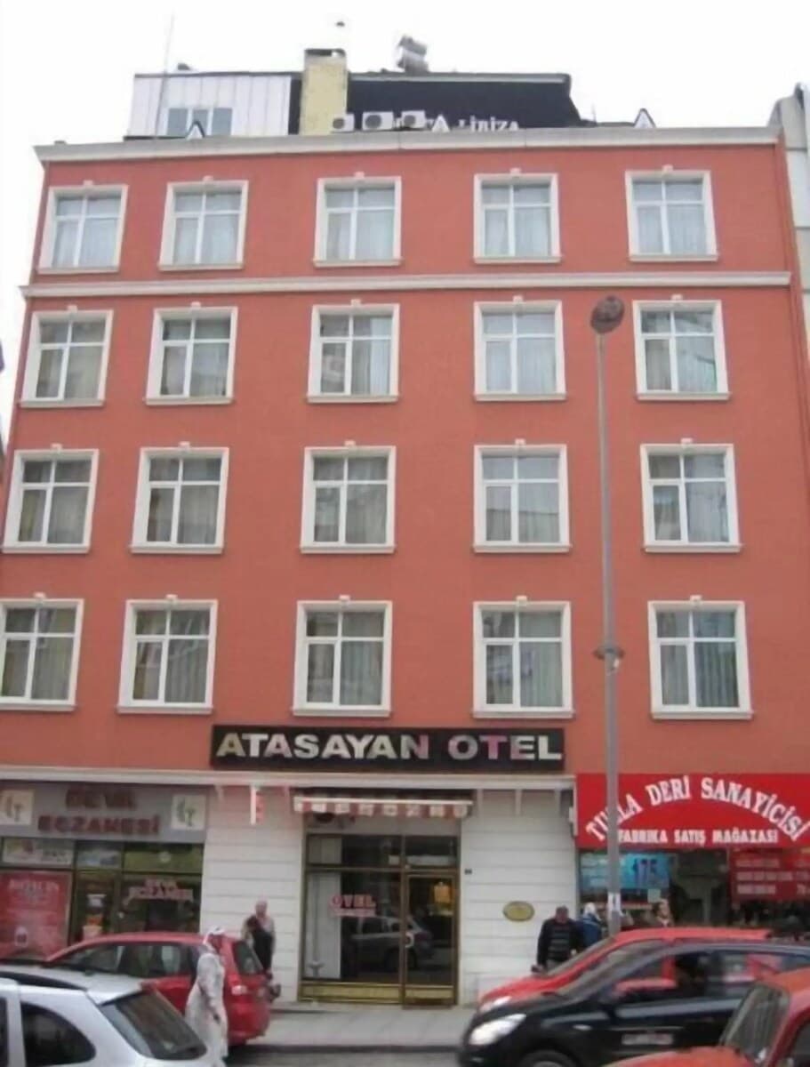 Atasayan Hotel