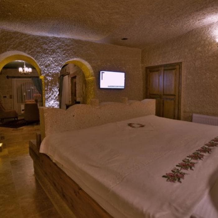 Grand Cave Suites