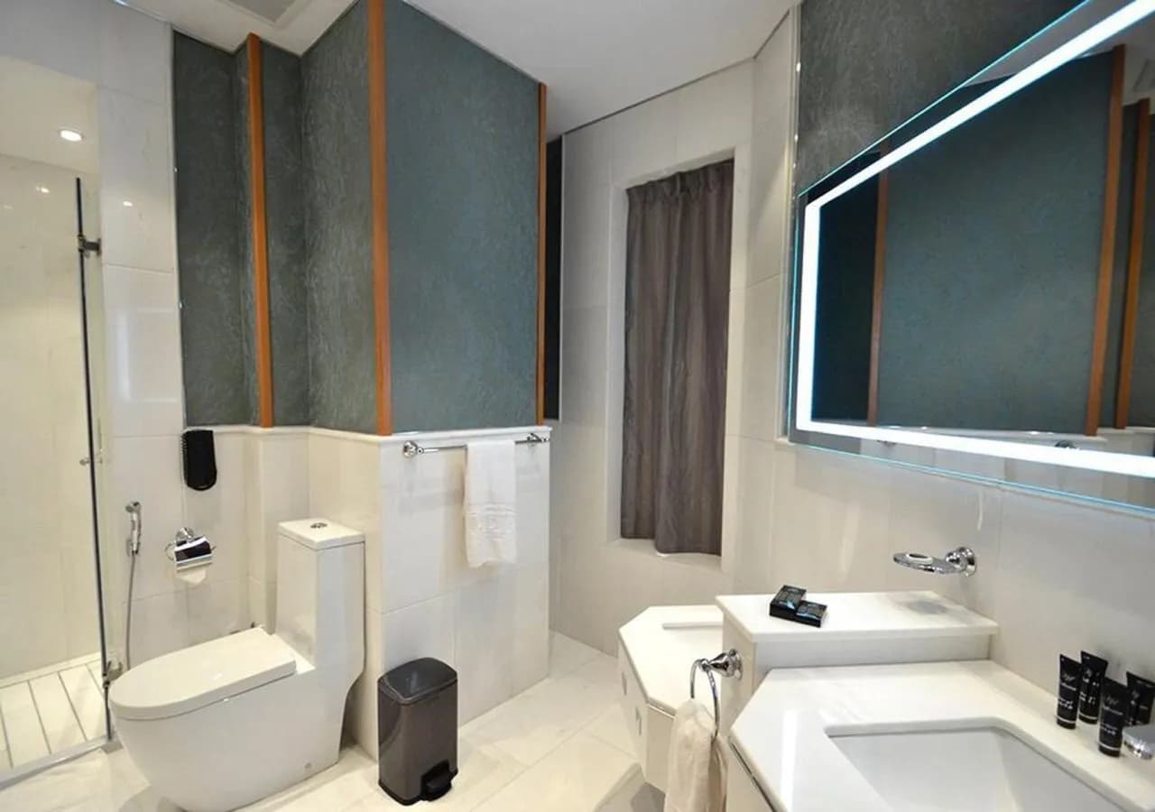 Iridium Hotel 2