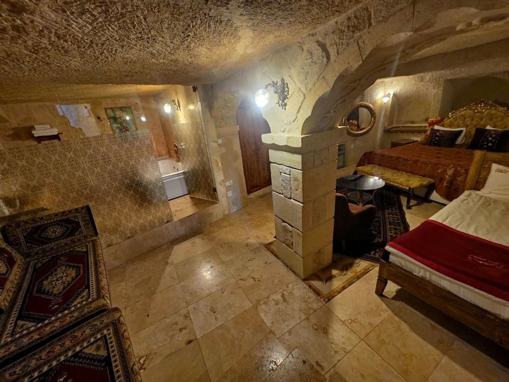 Antique House Hotel & Restaurant 3