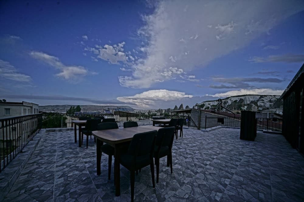 Epoch Stone House 4