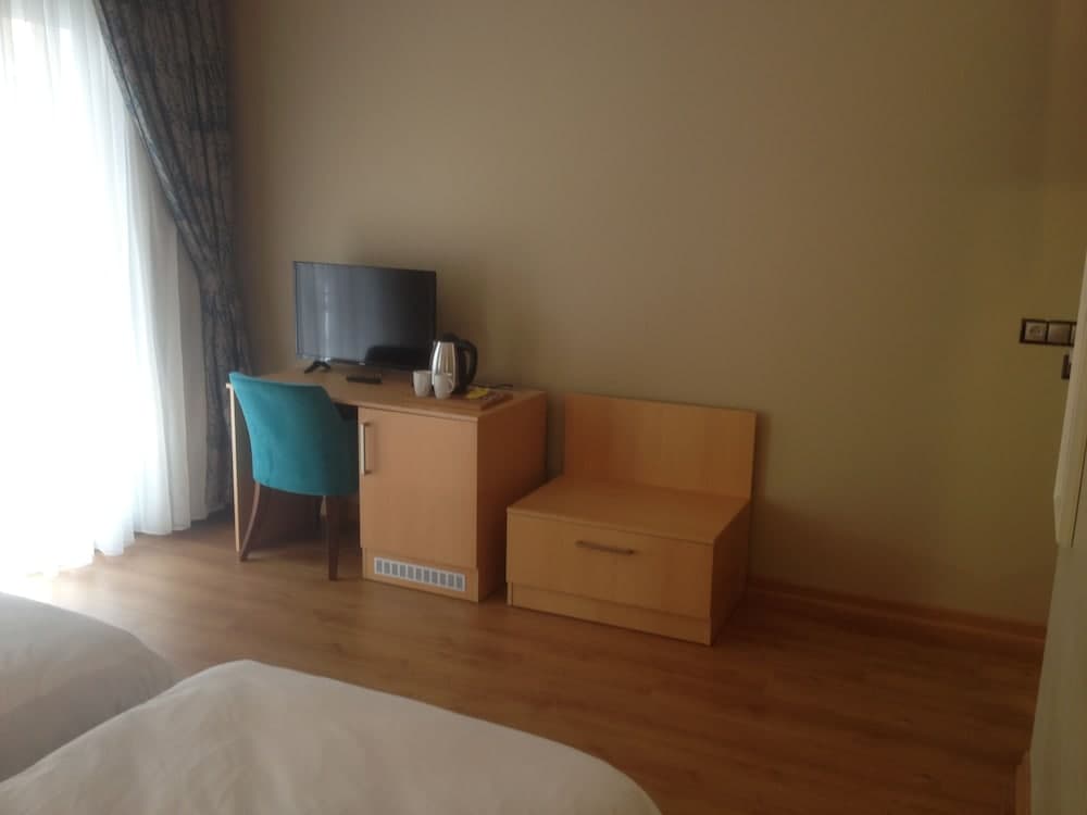 Artika Hotel 4