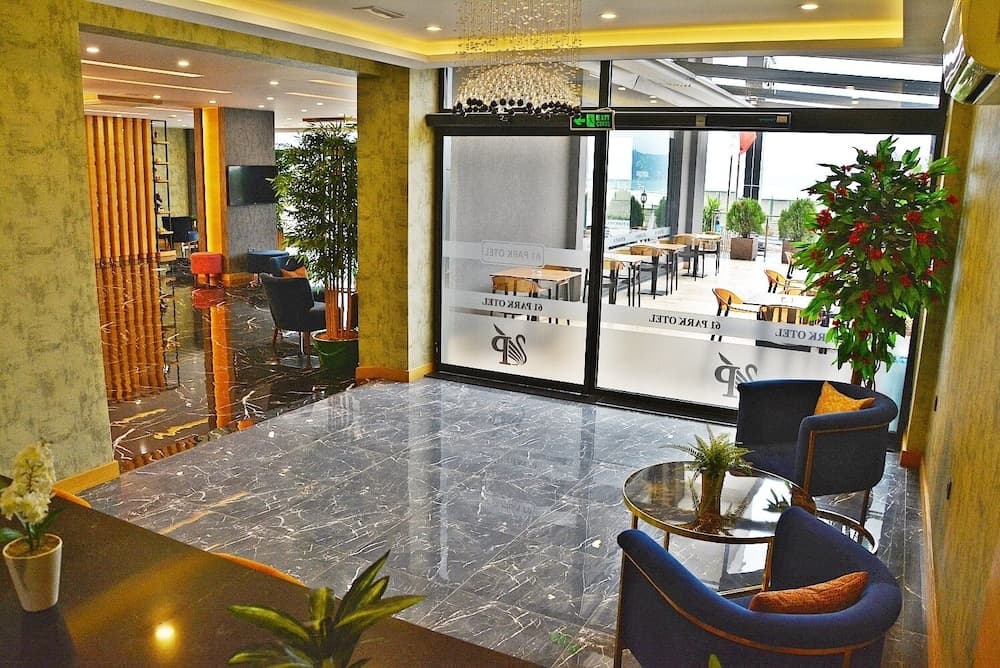 61 Park Otel