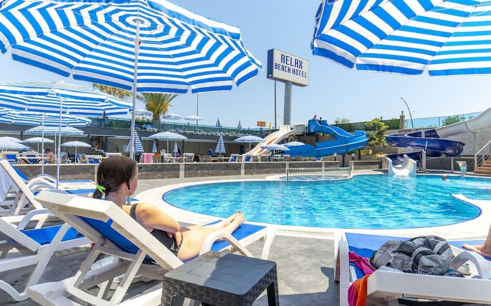 Relax Beach Hotel 2