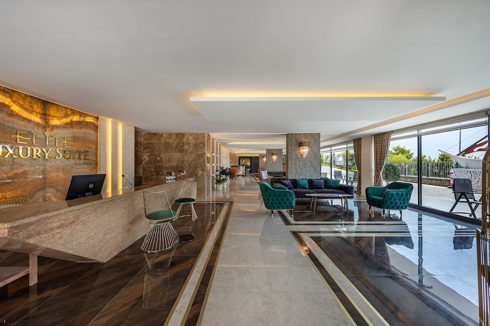 Elite Luxury Suite 2