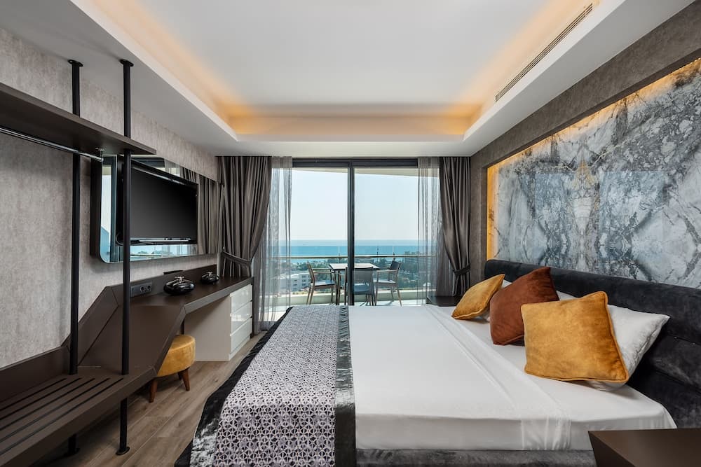 Elite Luxury Suite 3