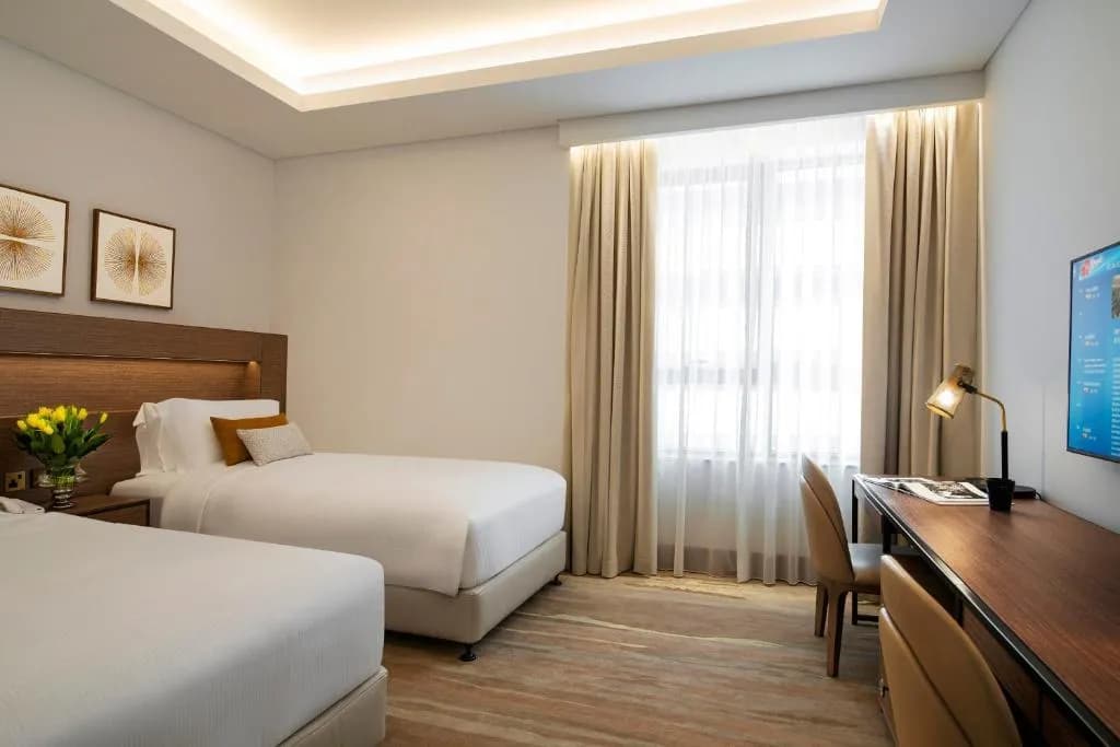 Al Jaddaf Rotana Suite Hotel 4