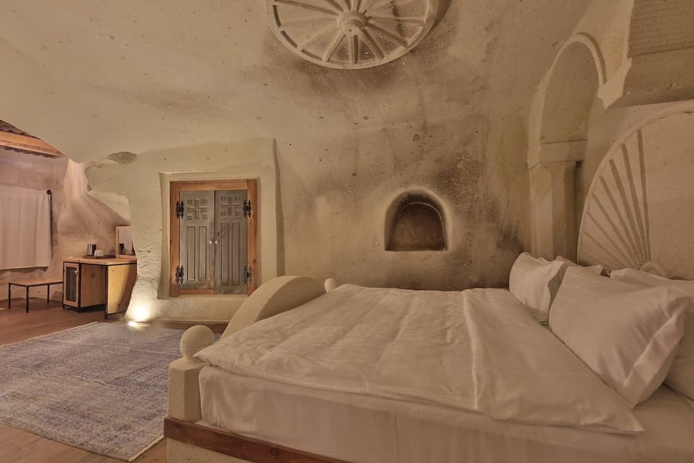 Taru Cave Suites 5