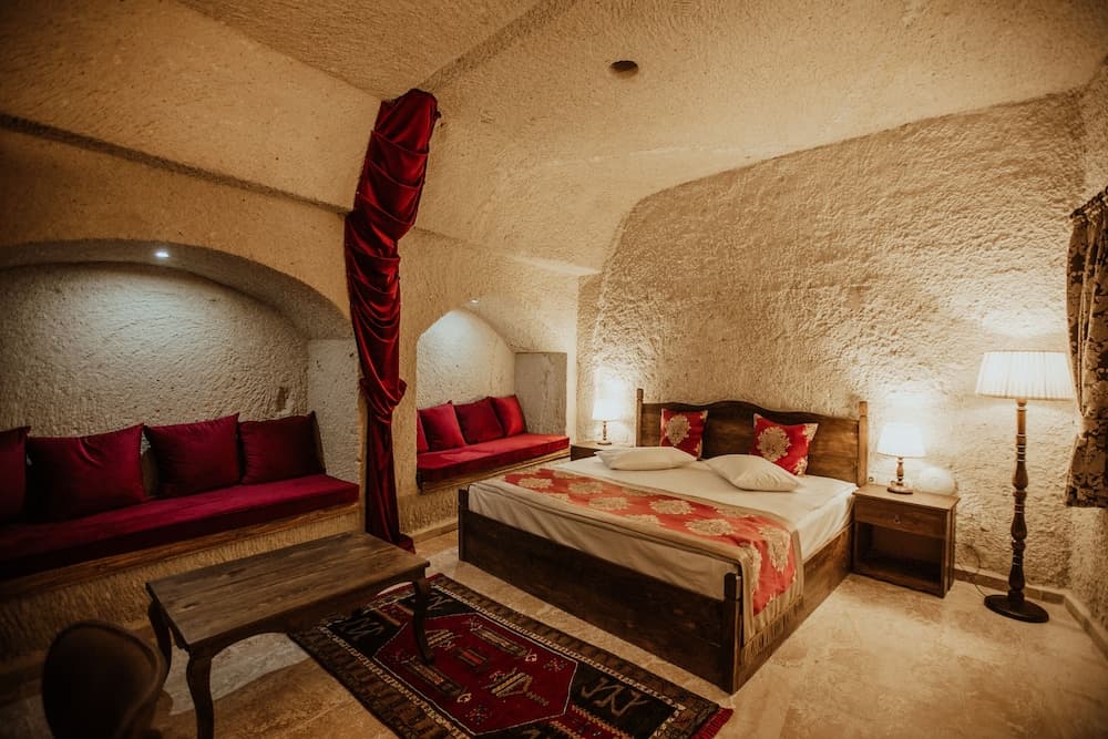 Kismet Cave Mansion 5