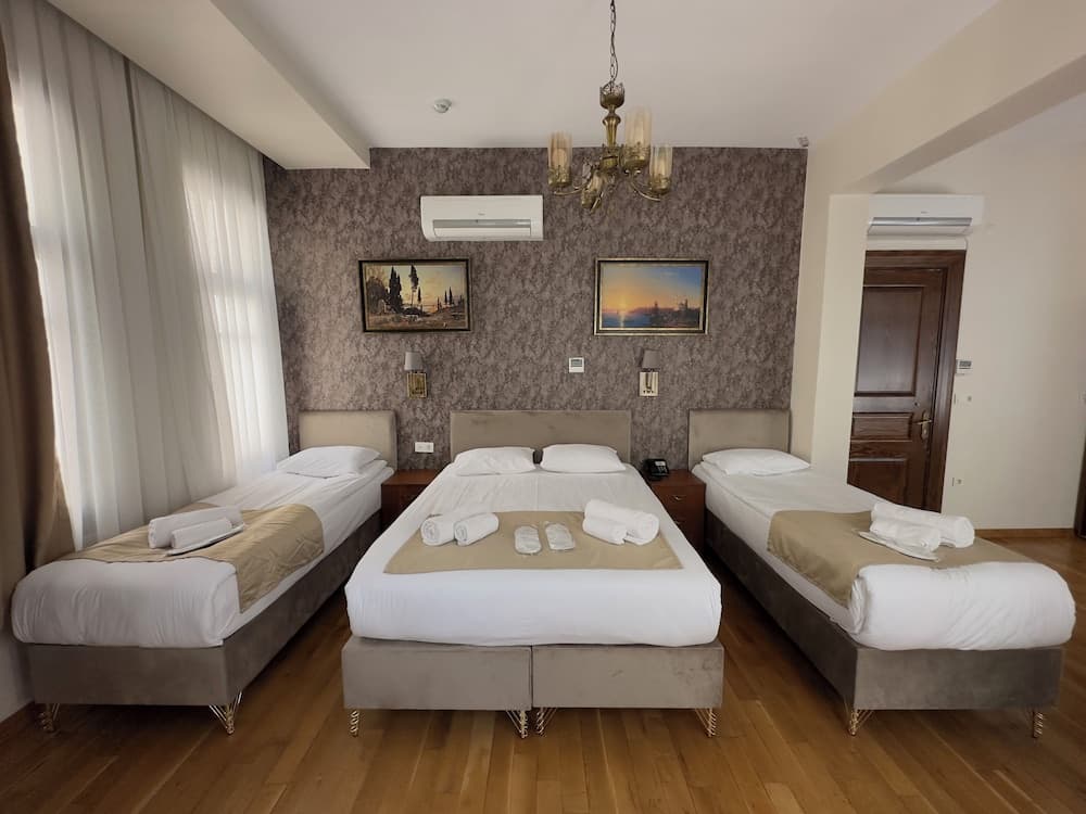 Nan Hotel 3