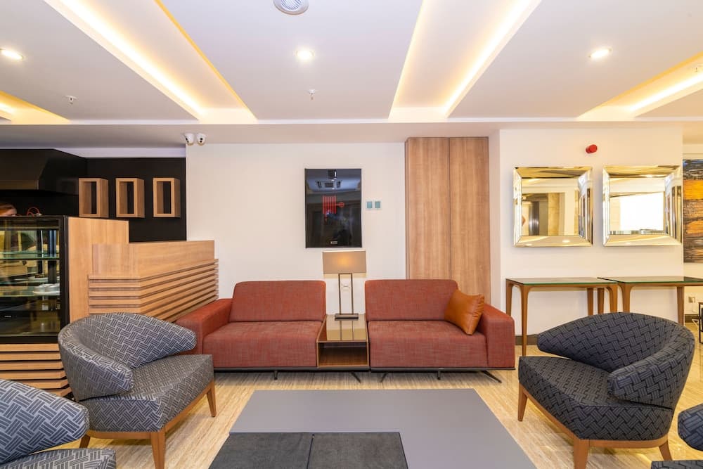 38 Hotel 5
