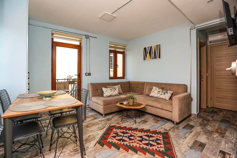 No 8 Galata 5