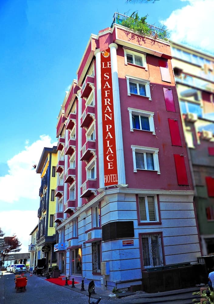 Le Safran Palace Hotel