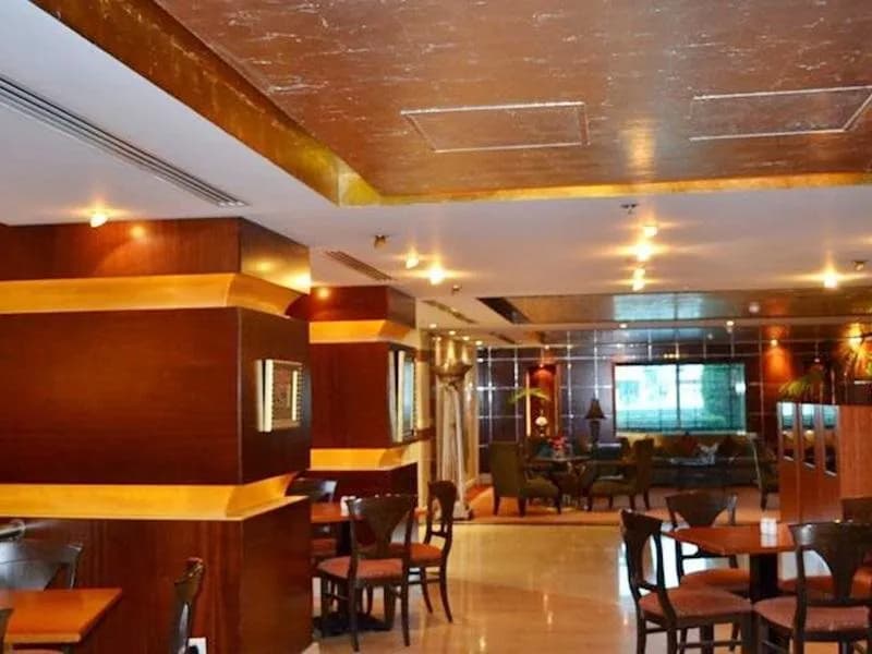 Gulf Court Hotel 4