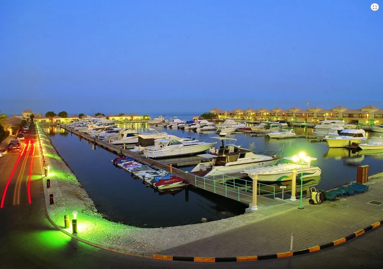 Al Bander Resort