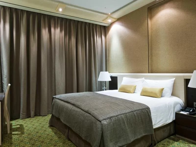 Elite Crystal Hotel 5