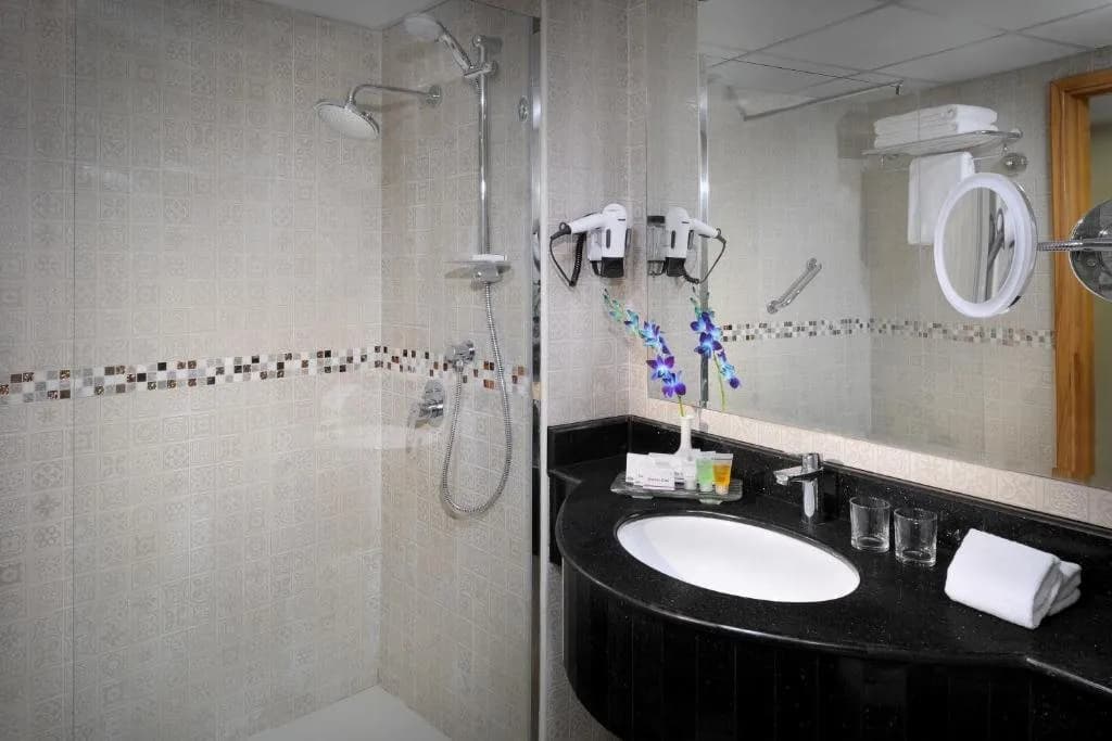 Al Safir Hotel & Tower 2