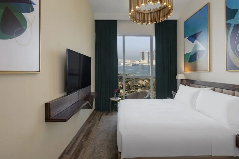 Avani + Palm View Dubai Hotel & Suites 5