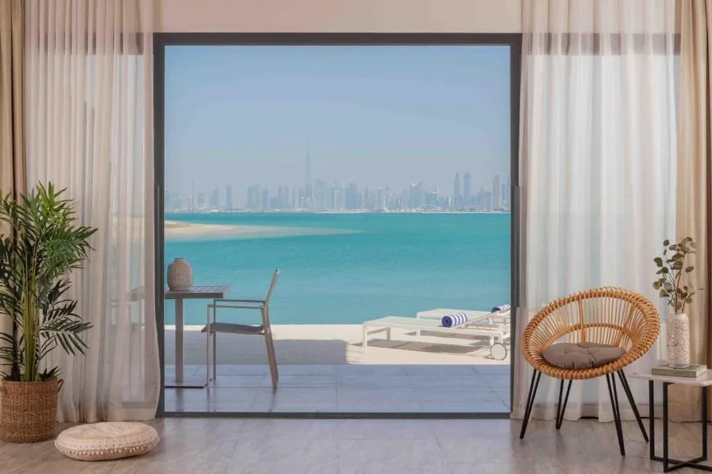 Anantara World Islands Dubai Resort 4