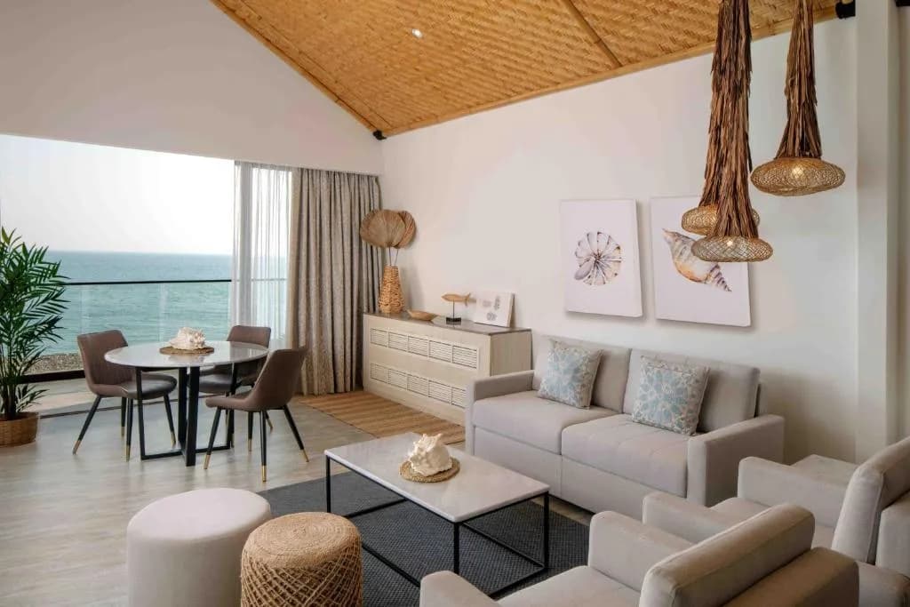 Anantara World Islands Dubai Resort 3
