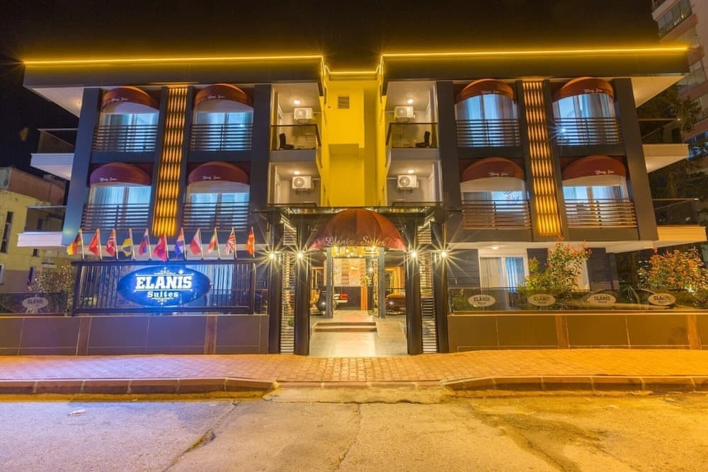 Elanis Suites
