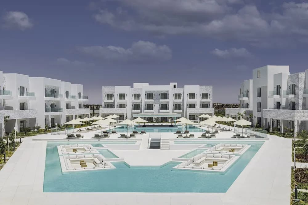 Tanoak Hotel