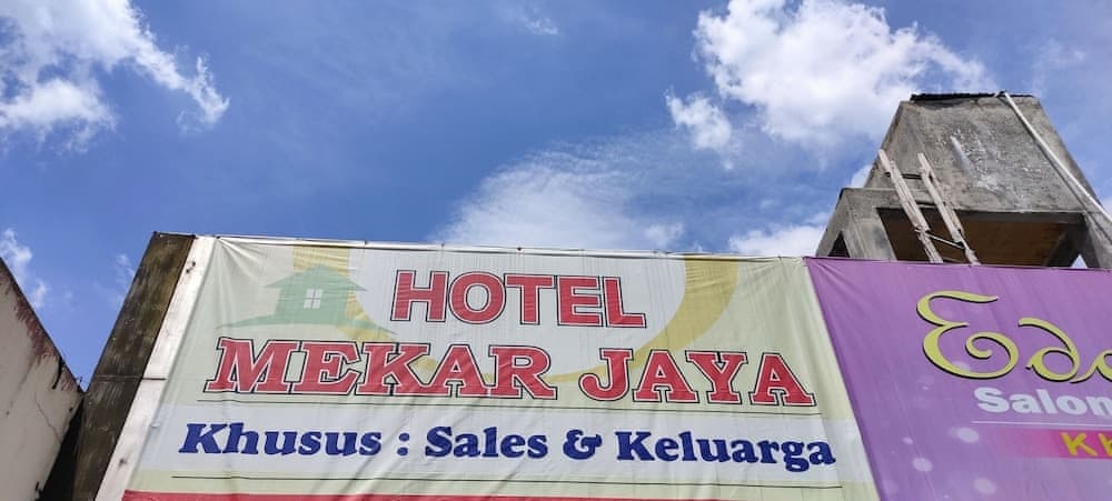Hotel Keluarga Mekar Jaya 4