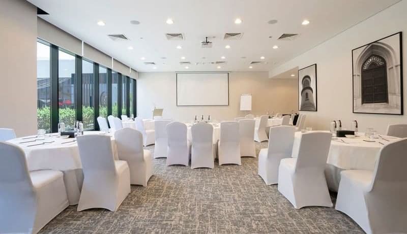 Maani Muscat Hotel & Suites
