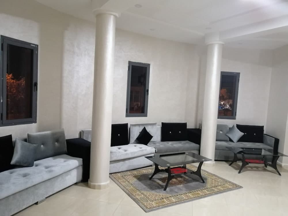 Hotel Oasis Palace 4