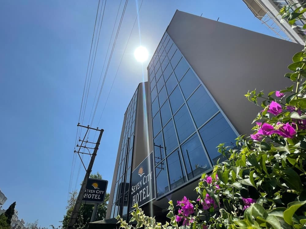 Seven City Hotel 4
