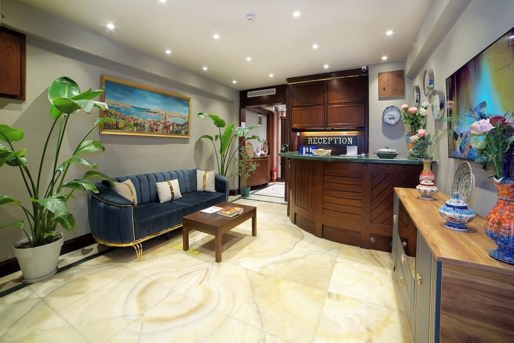 La Vida Hotel 5