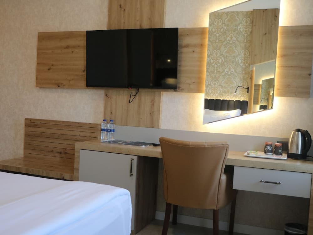 Isnova Hotel 3