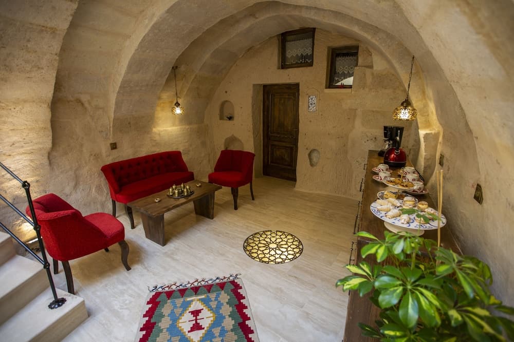 Maks Cave House 5