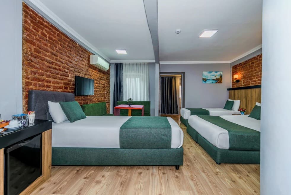 La Pera Suites 4