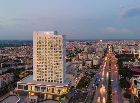 DoubleTree by Hilton Manisa 3