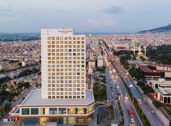 DoubleTree by Hilton Manisa 4